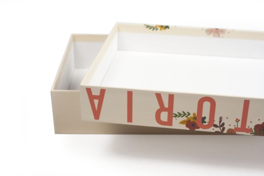 Коробка beauty box для набора красоты от Victoria Bonya