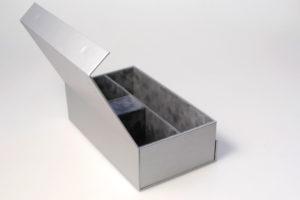 Подарочная коробка книжка на магнитах с ложементом из бархата