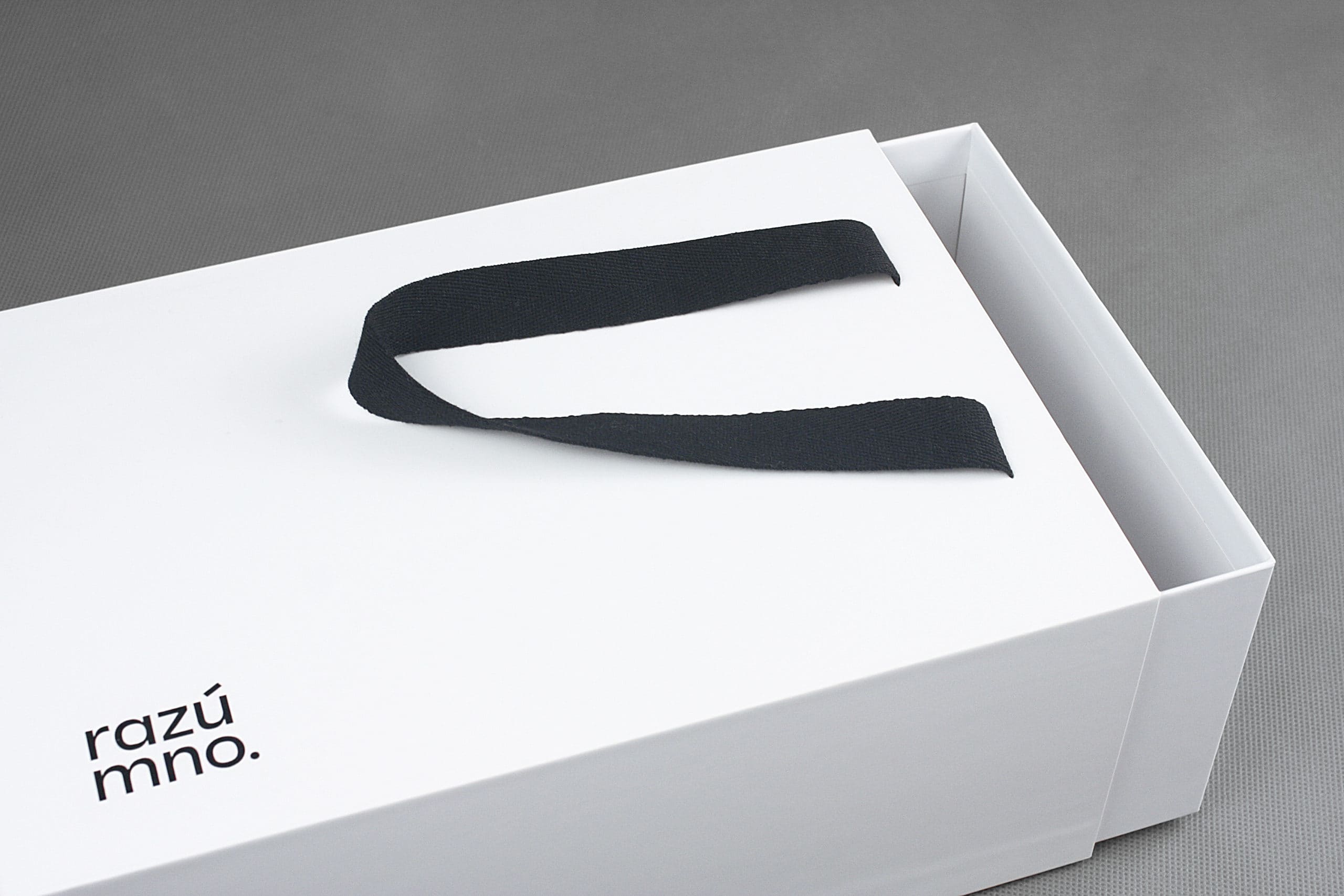 Подарочные коробки с вашим дизайном и логотипом